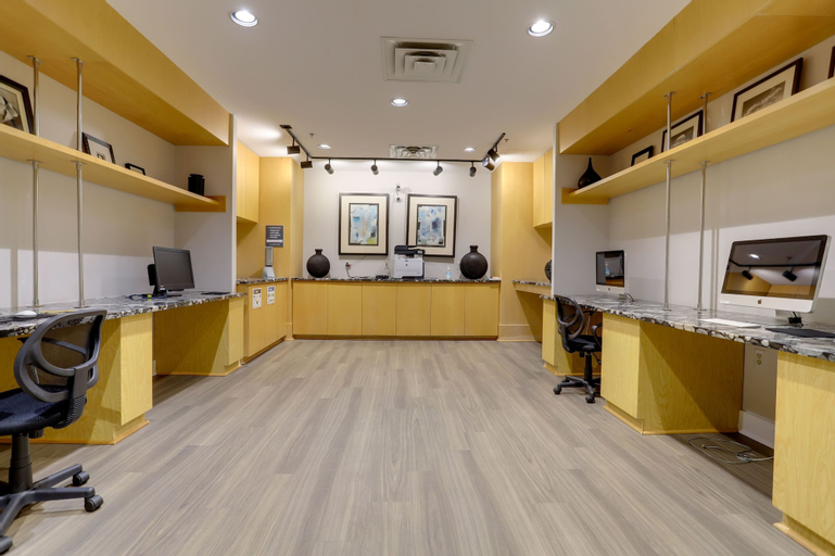 Sensational 1 Bedroom Condo Ballston, Arlington