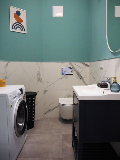 Bathroom 2, Wawelove Kossak Spacious 2 Bedroom Apt., Kraków City