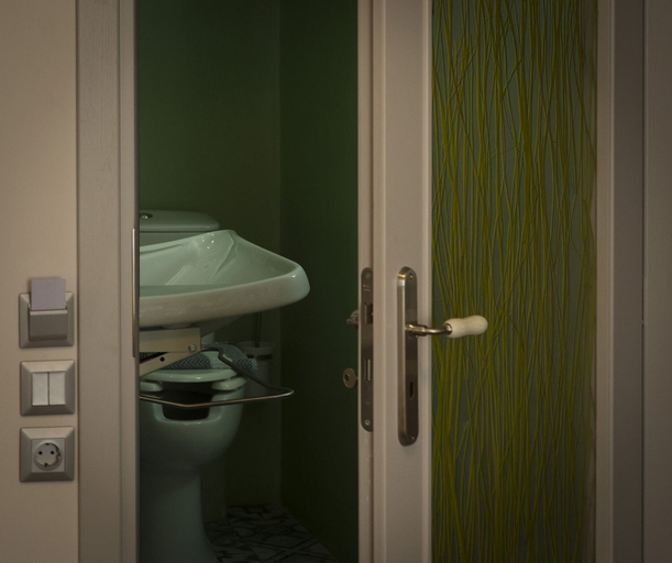 Bathroom 5, Casa Verde, Central Macedonia