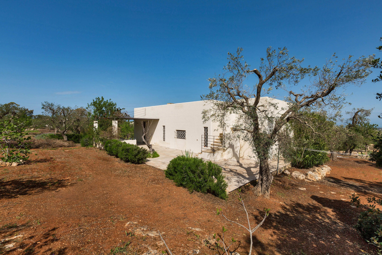 Exterior & Views 2, Villa Dahlia, Brindisi