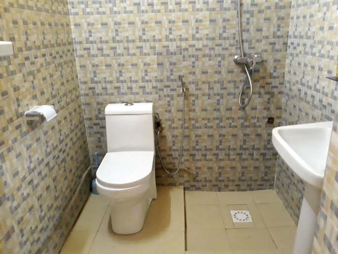Bathroom, Maison meublee a la Sicap Baobab, Dakar