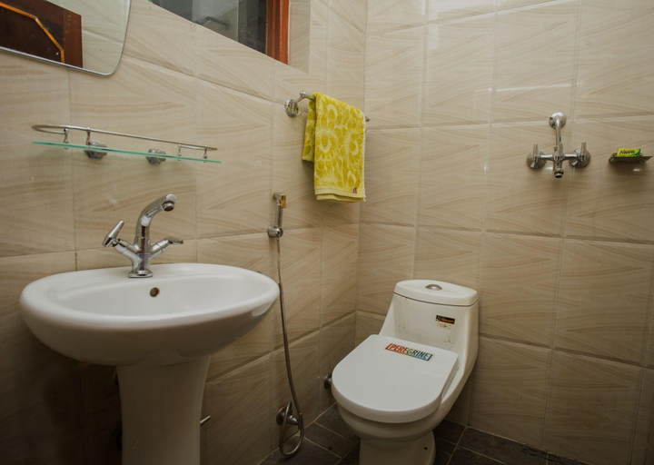 Bathroom 4, Langtang View Nagarkot Bed & Breakfast, Bagmati