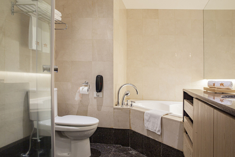 Bathroom 5, Pacific Business Hotel, Taipei City