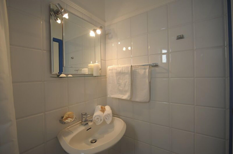 Bathroom 5, Lazaridis Luxury Apartments, Central Macedonia