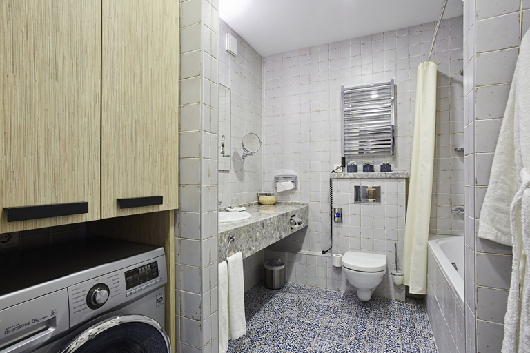 Bathroom, Hotel Manufactura, Kyievo-Sviatoshyns'kyi