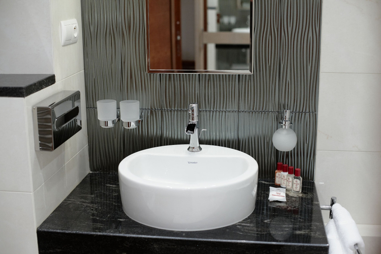 Bathroom 4, Hotel Ambassador, Košice I