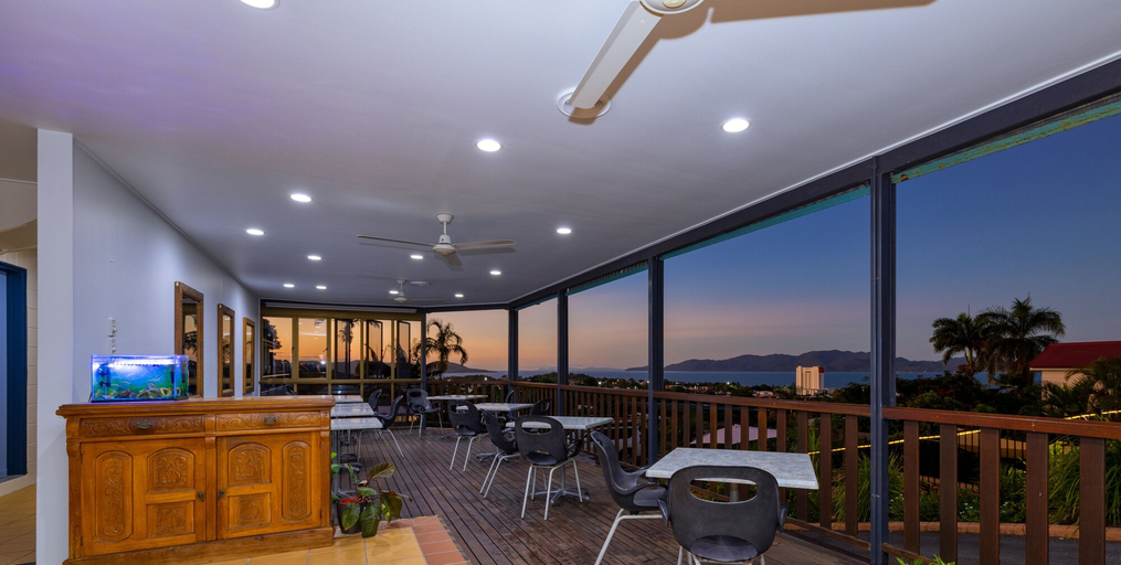 Food & Drinks 5, Island View Motel, North Ward-Castle Hill