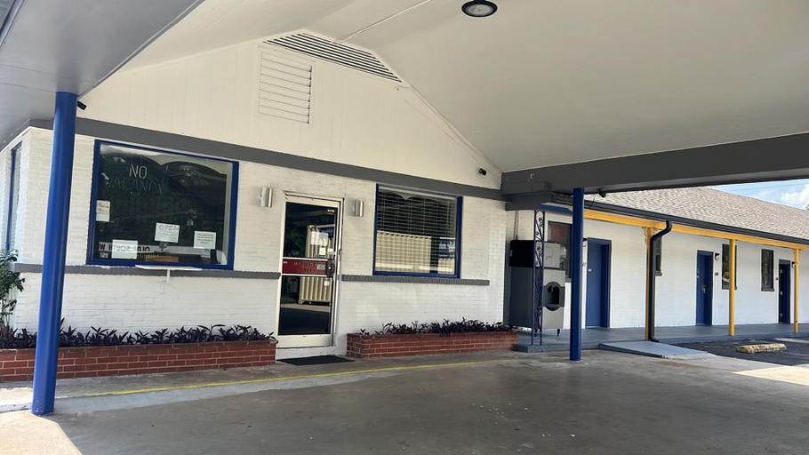 Exterior & Views 2, Imperial Inn, Morgan