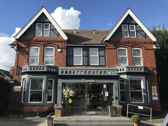 Exterior & Views 2, Bennetts Hotel, Derbyshire