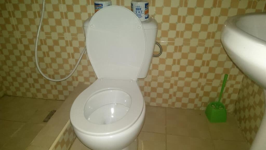 Bathroom 4, Union Beach Bungalows, Kaskazini 'A'