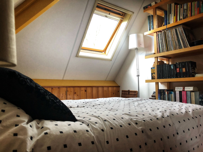 Bedroom 4, B&B Zandhuizen, Weststellingwerf