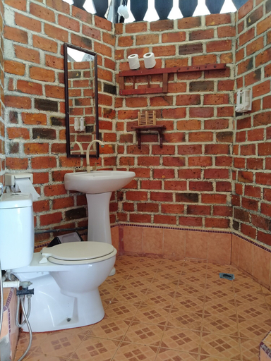 Bathroom 3, LooLa Adventure Resort, Bintan