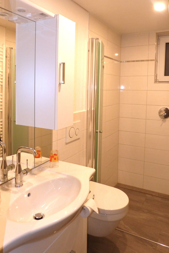 Bathroom 2, Messe-Zimmer TuS-Treff 2, Düsseldorf