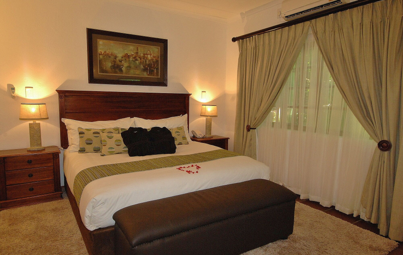 Bedroom 3, Tzaneen Country Lodge, Mopani