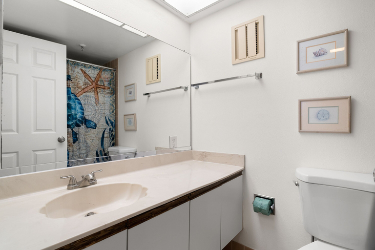 Bathroom 5, The Chambre 205, Pinellas