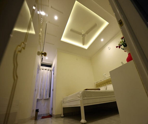 Others 5, Hotel City Meridian, Bangalore
