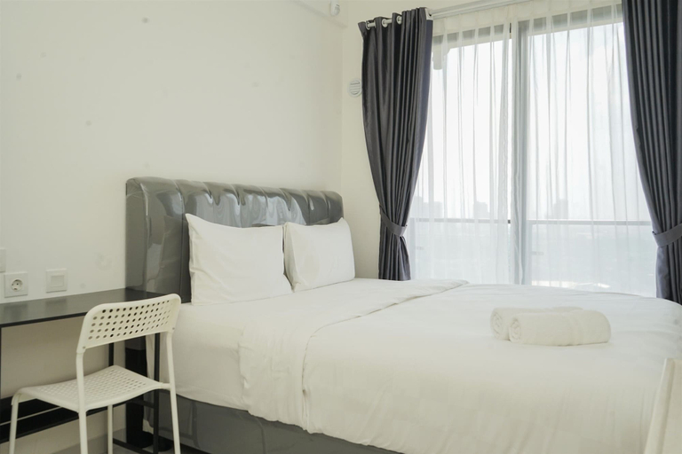 Bedroom 1, Warm And Cozy Studio Room At Sky House Bsd Apartment, South Tangerang