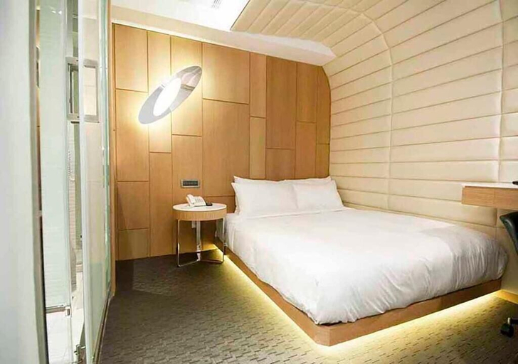 Bedroom 4, Royal Hotel Group Central Park Branch, Kaohsiung