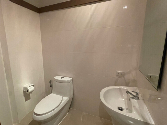 Bathroom 4, The Pace Phuket Resort, Phuket Island