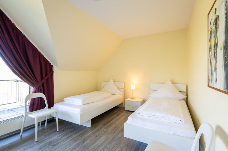 Bedroom 3, Gemünder Ferienpark Salzberg, Euskirchen
