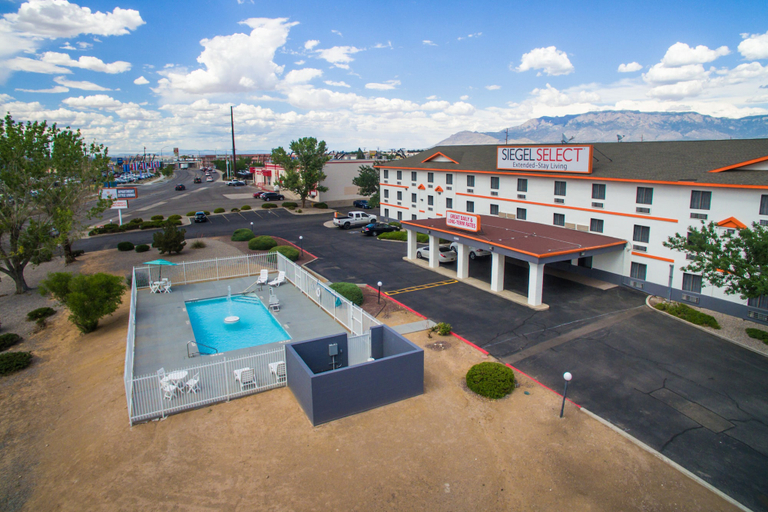 Exterior & Views 2, Siegel Select Albuquerque, Bernalillo