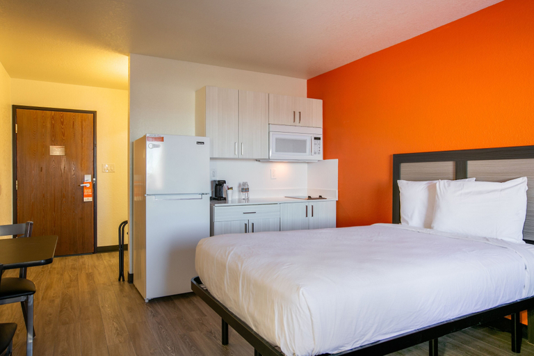 Bedroom 1, Siegel Select Albuquerque, Bernalillo