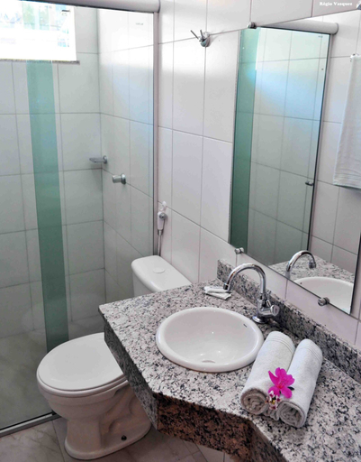 Bathroom 4, Hotel Porto Garden, Porto Seguro