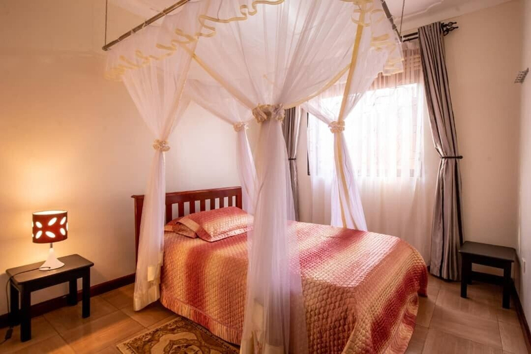 Bedroom, Truddy Grange, Kampala