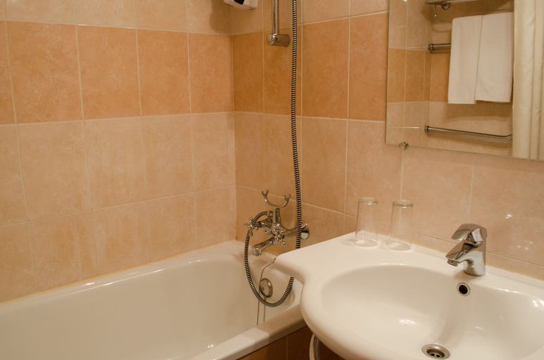 Bathroom 3, A Hotel Fontanka, Sankt-Peterburg gorsovet