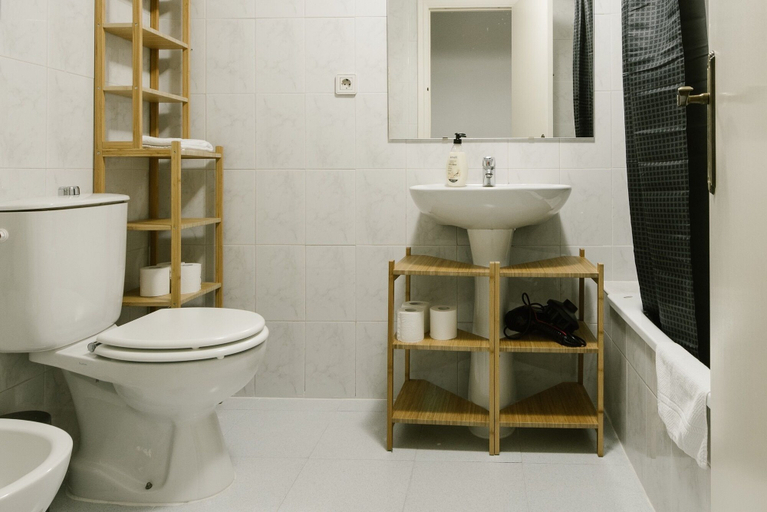 Bathroom 4, Sevilla Apartments Leonor 1B, Sevilla