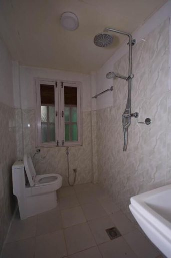Bathroom 3, Earth Kind Cottages, Bagmati