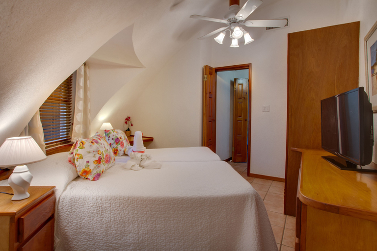 Bedroom 3, Xanadu Island Resort