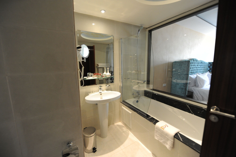 Bathroom 5, Rive Hôtel, Rabat
