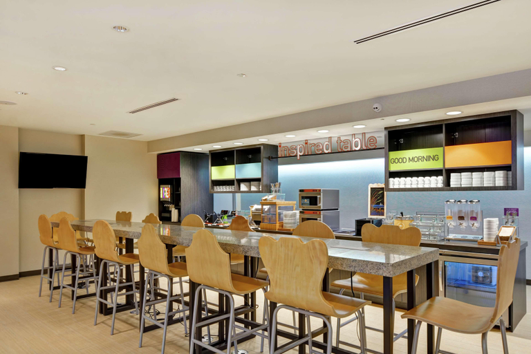 Food & Drinks, Home2 Suites by Hilton Hilton Head, Berkeley