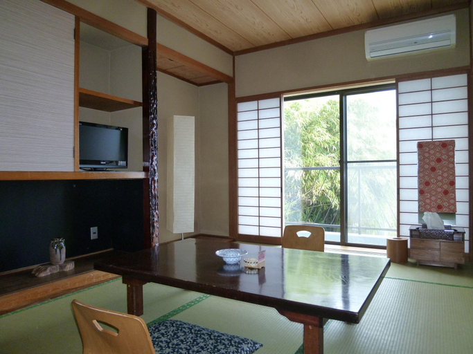 Bedroom 3, Hotel Yoshino, Itō