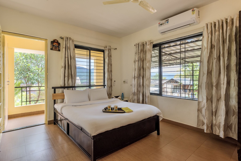 Bedroom 5, CosmicStays Countryside Panorama-Lakeview Bungalow, Pune