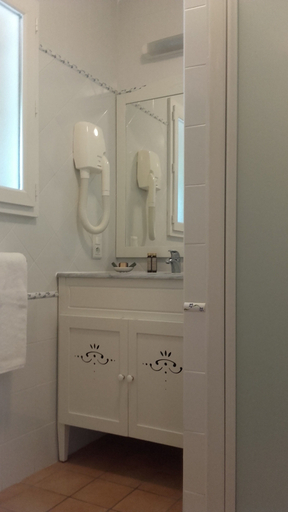 Bathroom 4, La Résidence du Moulin, Alpes-Maritimes