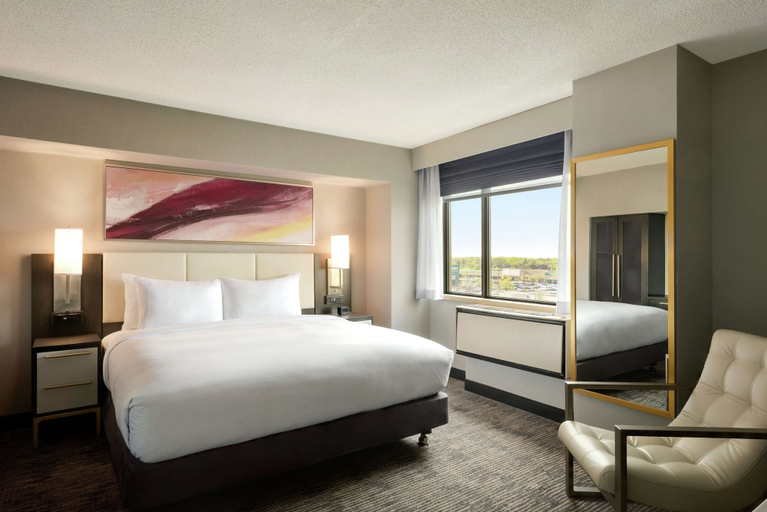 Bedroom 3, DoubleTree by Hilton St. Paul East, Ramsey