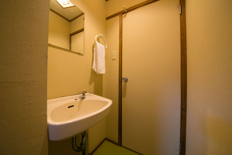Bathroom 4, Ryokan Sennari, Beppu