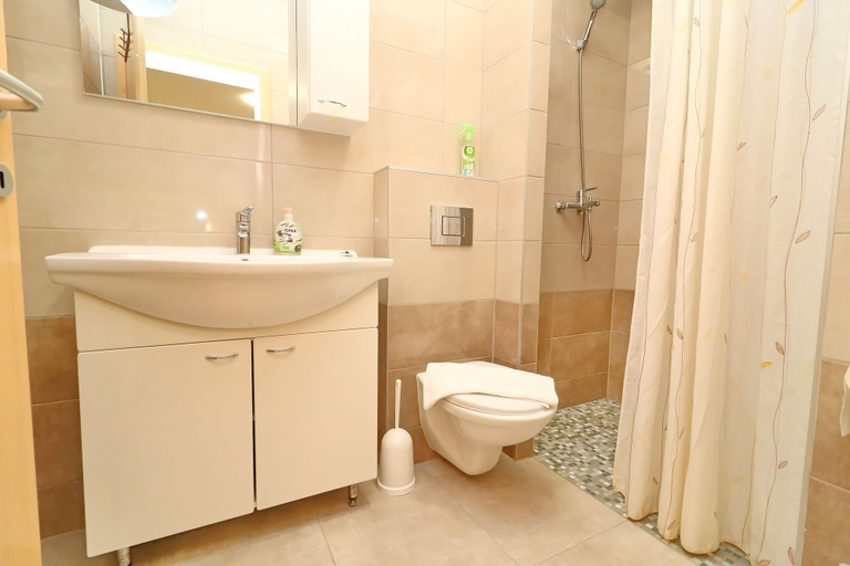 Bathroom 4, Seaside Apartments Hrkac, Orebić