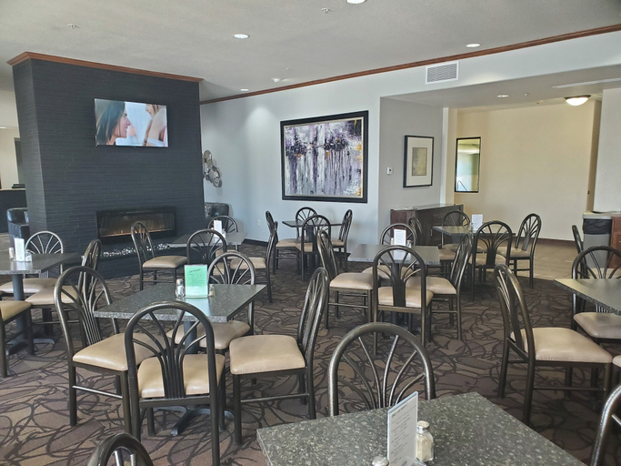 Food & Drinks 5, Expressway Suites Fargo, Cass