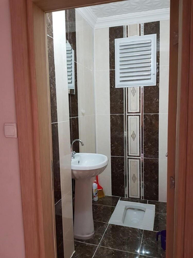 Bathroom 2, Butik Apart, Merkez