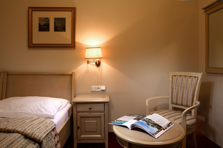 Bedroom 3, Spa Hotel Schlosspark, Karlovy Vary
