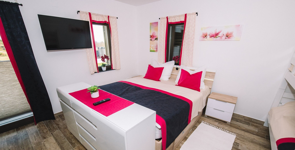 Bedroom 3, Bled Paradise Apartments, Bled