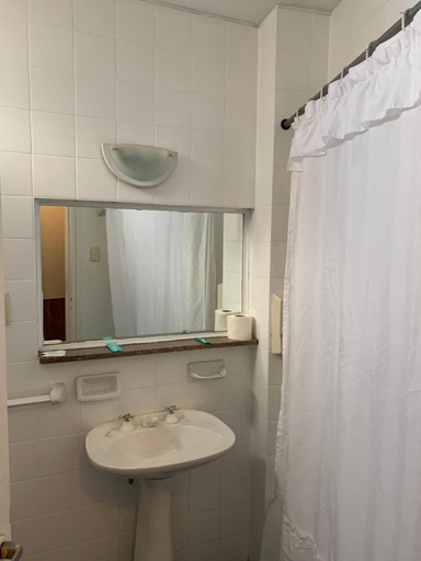 Bathroom 4, Palace Hotel Mendoza, Capital