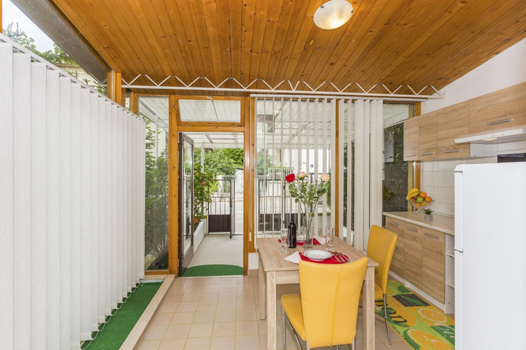 Others 5, Studio Leon-Sara with shaded patio and garden view, Split