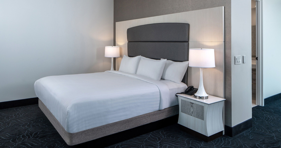 Bedroom 2, Southland Casino Hotel, Crittenden