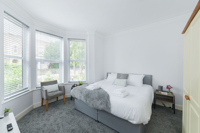 Bedroom 2, Linden Grove Apartments, Nottinghamshire
