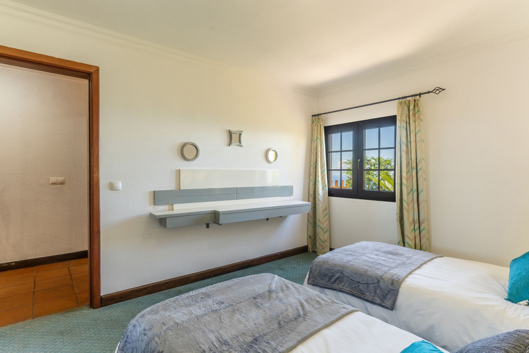Bedroom 3, Sunset Village, Santana