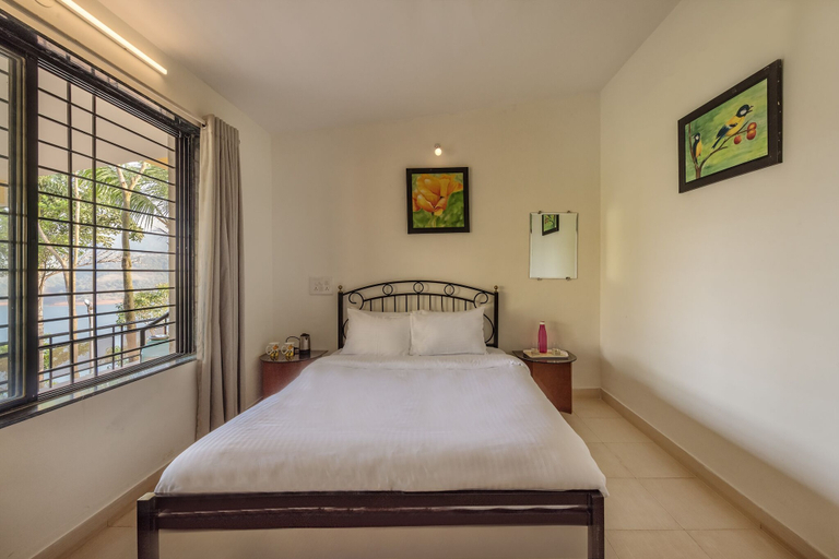 Bedroom 4, CosmicStays Countryside Panorama-Lakeview Bungalow, Pune